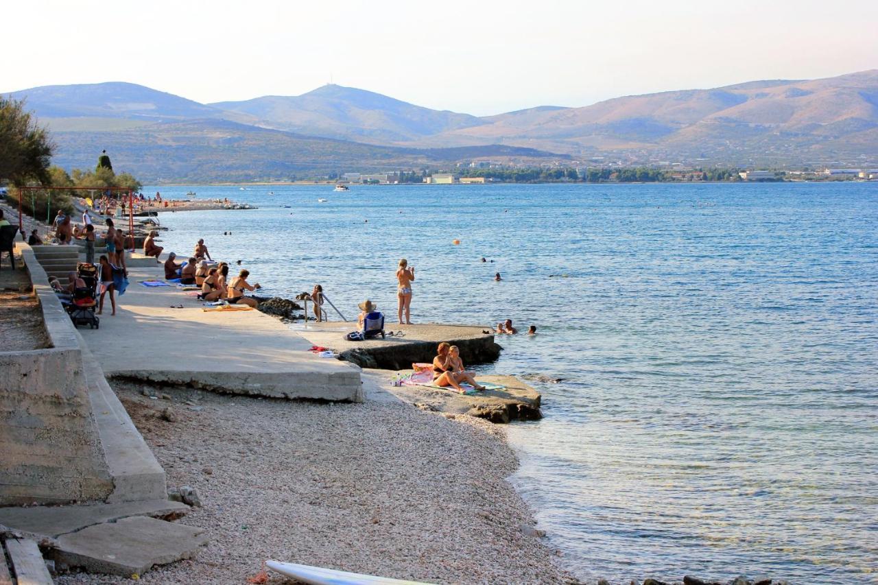 Apartments By The Sea Slatine, Ciovo - 1126 تروغير المظهر الخارجي الصورة