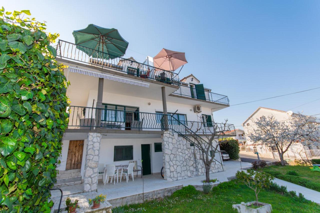Apartments By The Sea Slatine, Ciovo - 1126 تروغير المظهر الخارجي الصورة