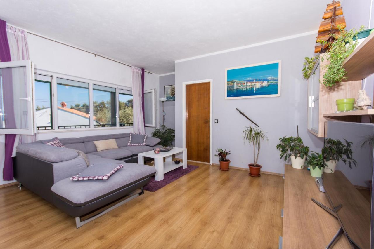 Apartments By The Sea Slatine, Ciovo - 1126 تروغير المظهر الخارجي الصورة