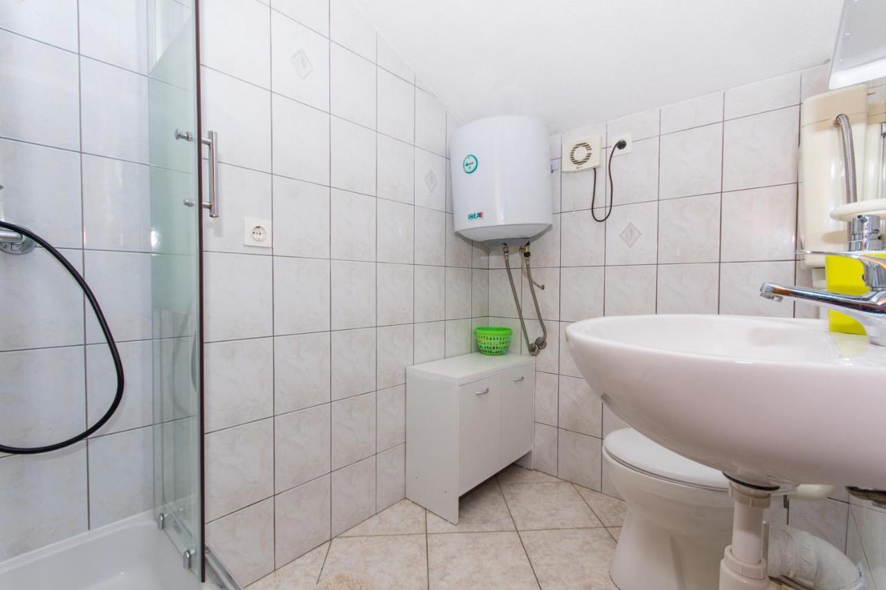 Apartments By The Sea Slatine, Ciovo - 1126 تروغير المظهر الخارجي الصورة