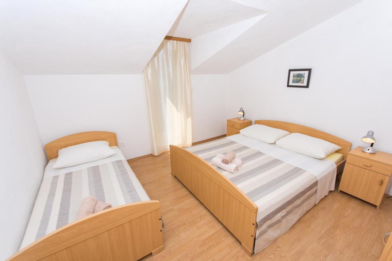 Apartments By The Sea Slatine, Ciovo - 1126 تروغير المظهر الخارجي الصورة